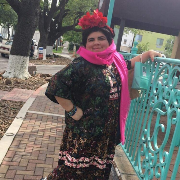 Meet your Posher, Jessica - Picture 2 of 3